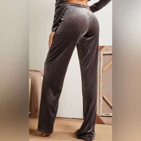 Suzanne Betro, gray velour, midrise, straight leg pull-on pants - Picture 2 of 4